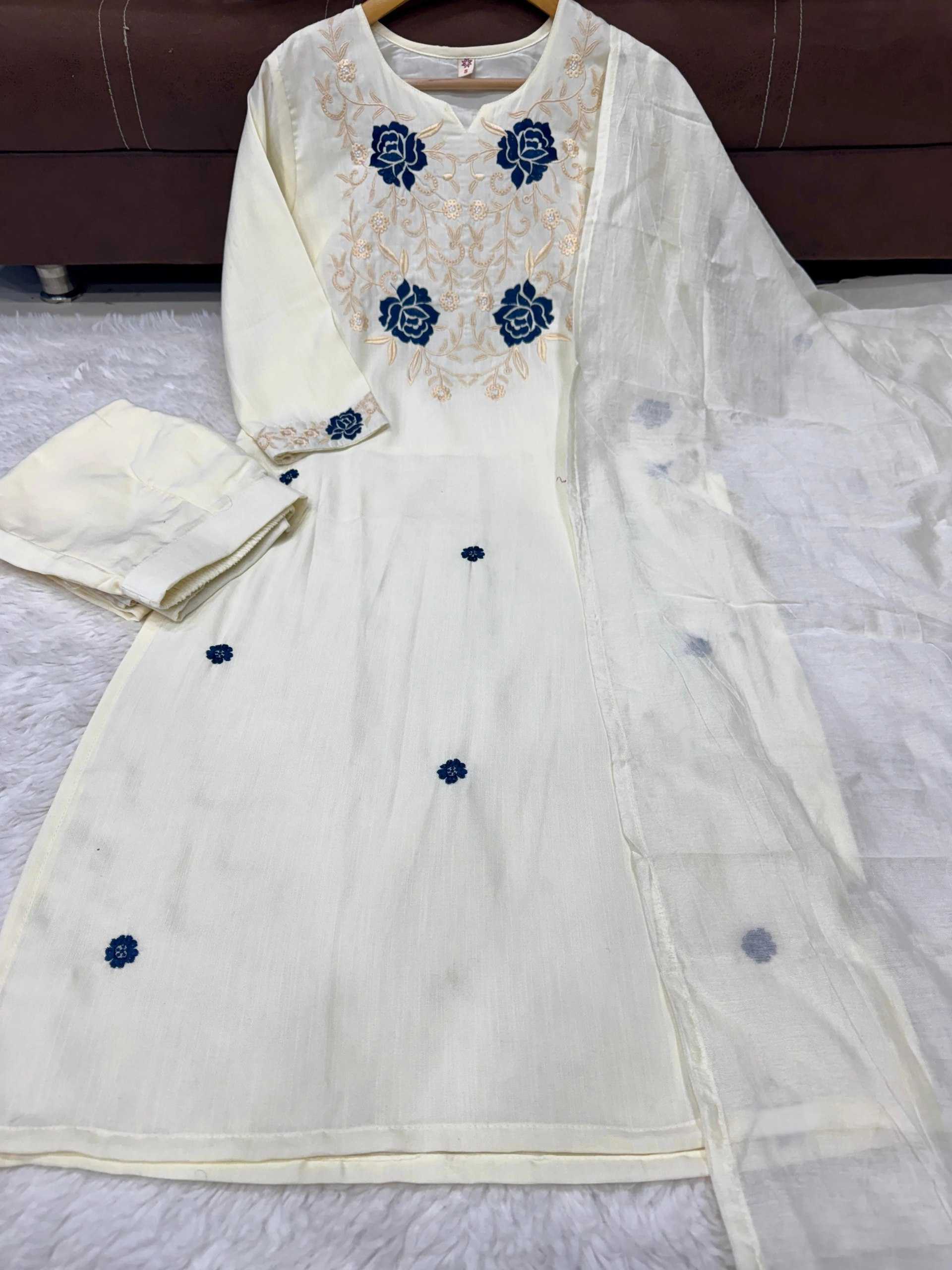 Synthetic Embroidered White Salwar Suit